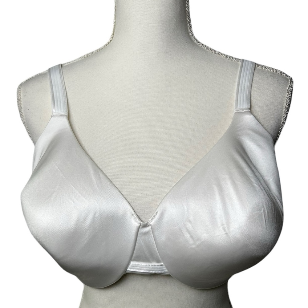 BALI womens white 38DDD smooth t shirt bra underwire padded NWOT